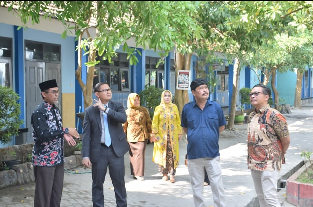 Kunjungan Bapak Kepala Dinas Pendidikan Provinsi Jawa Timur ke SMAN 1 Sukomoro dan SMKN 1 Bagor